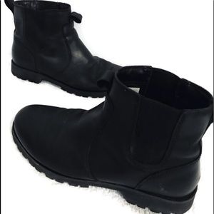 Lands End Black Leather Pull On Ankle Chukka Boots